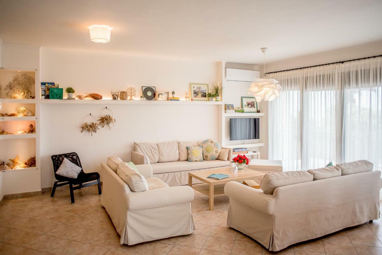 Oikia Eleanthi - Beachfront Garden Home! Митикас Экстерьер фото